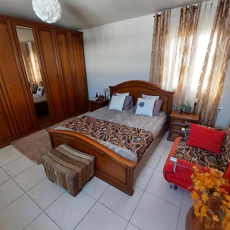 Yelena Vacation Apartment Eilat Exterior photo